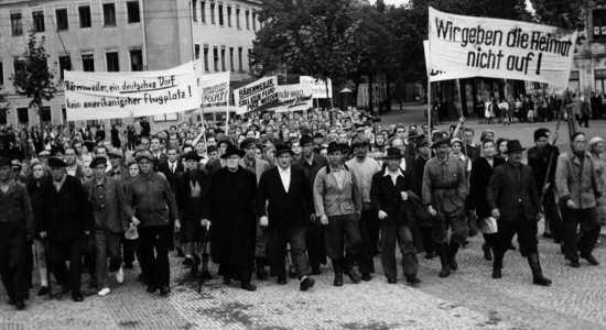 DAS-VERURTEILTE-DORF